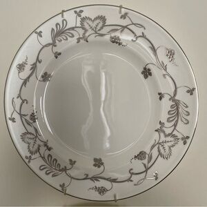 Martha Stewart Wedgwood Flourish Ecru England Bone China Dinner Plate 10.75”